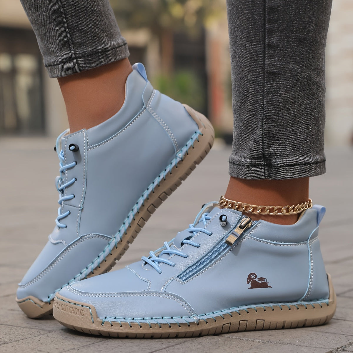 Mila — Comfortable & Supportive Sneakers with Zip