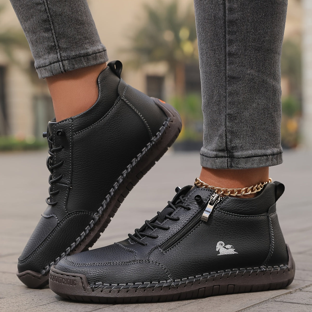 Mila — Comfortable & Supportive Sneakers with Zip